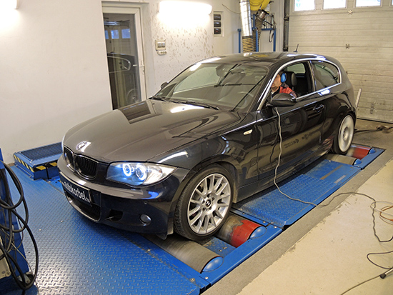 BMW E81 118d 143LE chiptuning teljesítménymérés